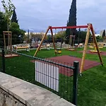 Romana Near Znjan Apartamento *